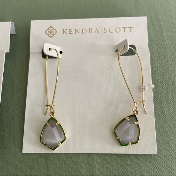 Kendra Scott Slate Cat's Eye Silver Cory Necklace & Carrine Earrings - Picture 3 of 15